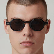 ELLIOTT NERO